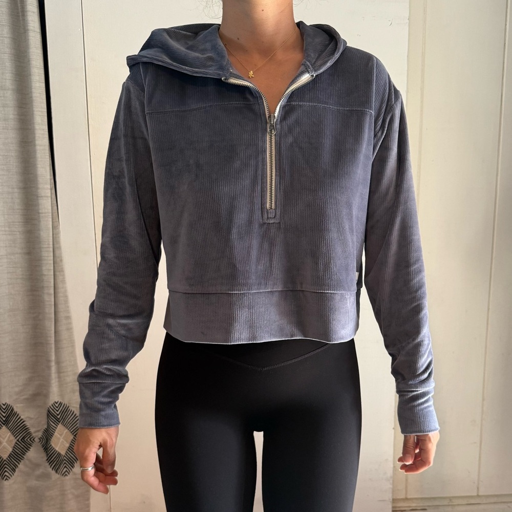 Vuori Women's Charcoal Half-Zip Hoodie
